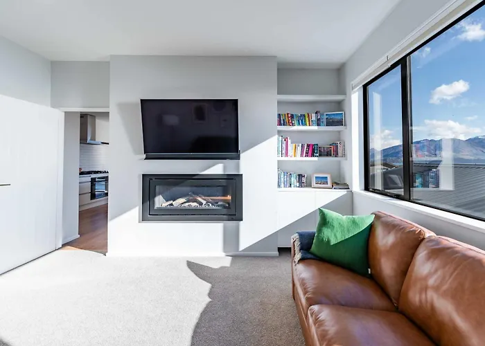 Stylish Panoramic Mountain And Views Ferienhaus Wanaka
